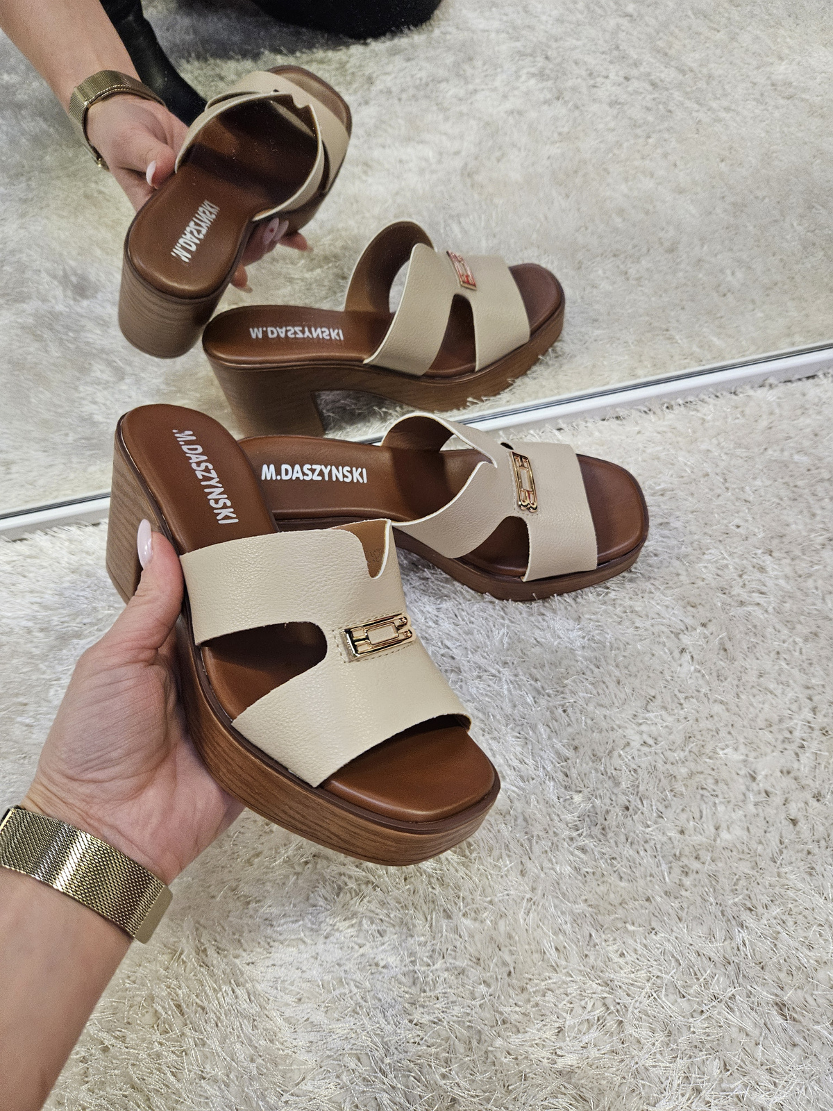 Klapki Olivia na obasie beżowe