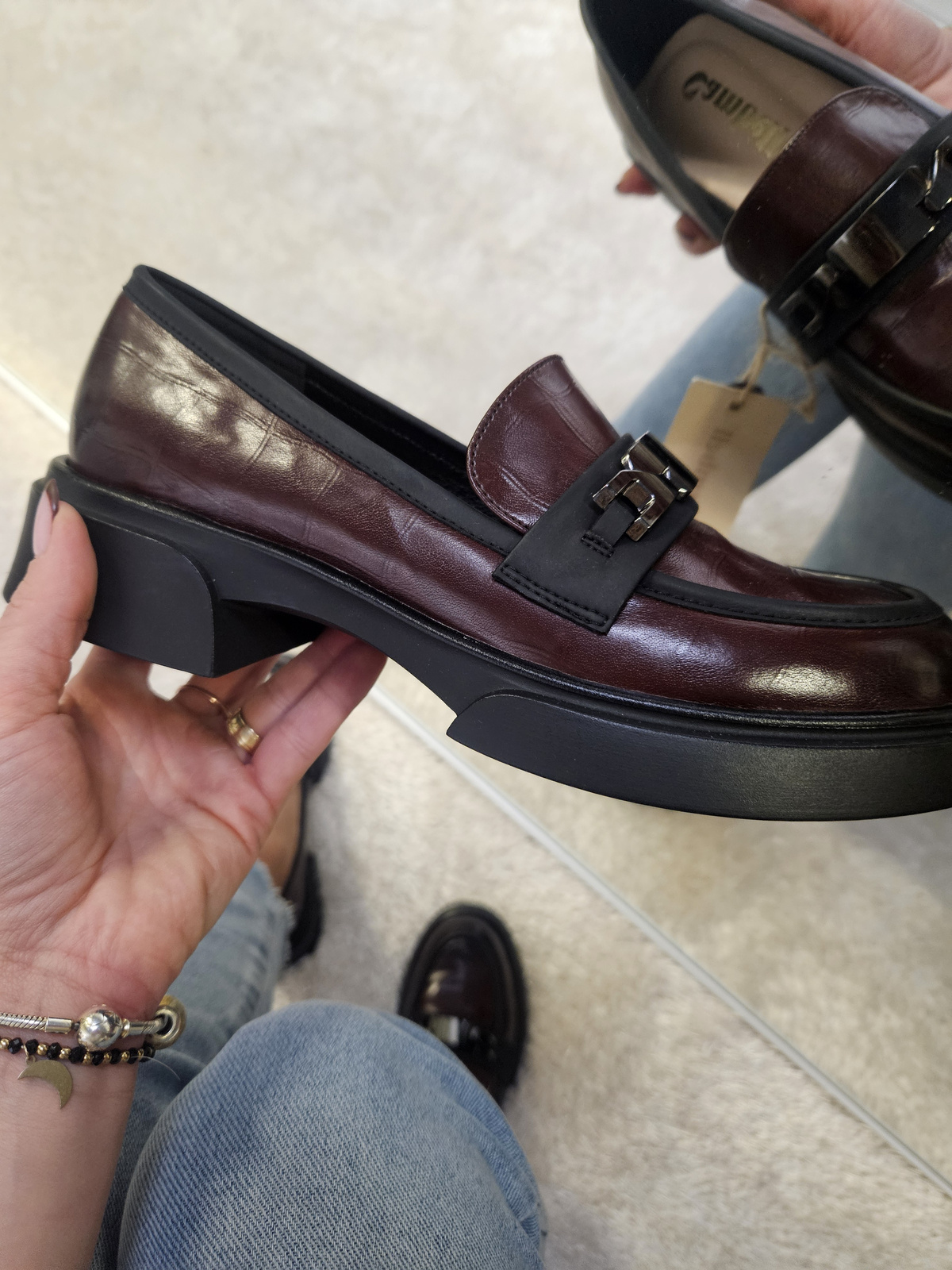 Brązowe Mokasyny na Płaskiej Podeszwie Ozdobione Klamrą ze skóry naturalnej