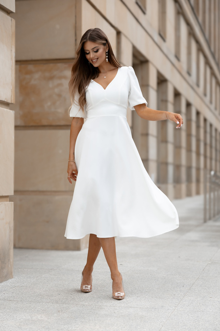 Elegancka midi Sukienka rozkloszowana Carmen biała