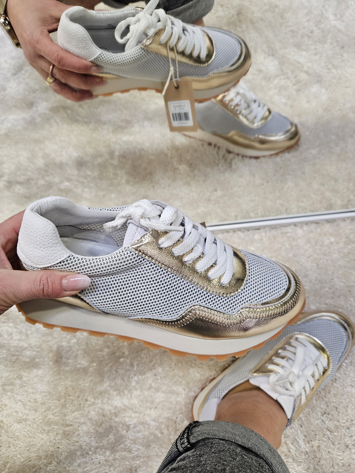 Sneakersy damskie  Złote skórzane półbuty ażurowe na platformie