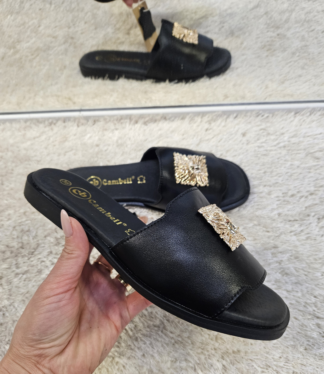 Klapki damskie ze skóry naturalnej Ana czarne