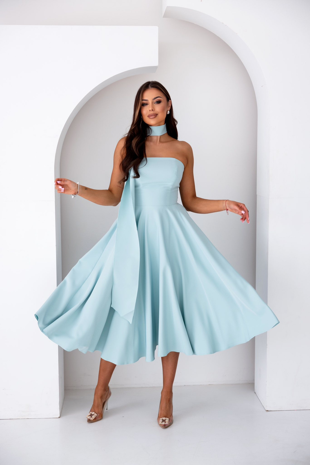 Elegancka gorsetowa midi Sukienka Asti szałwia