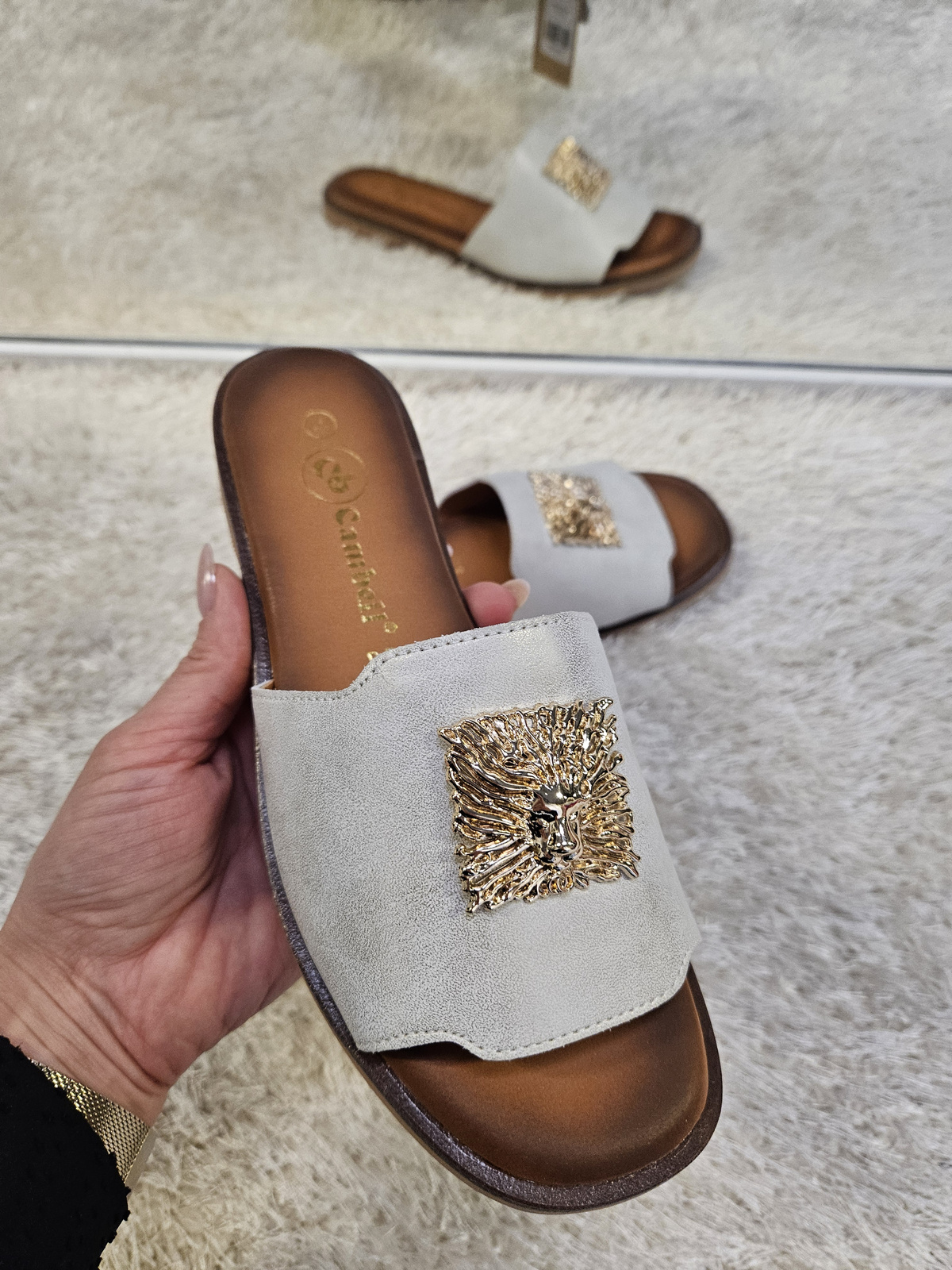 Klapki damskie ze skóry naturalnej Ana złote