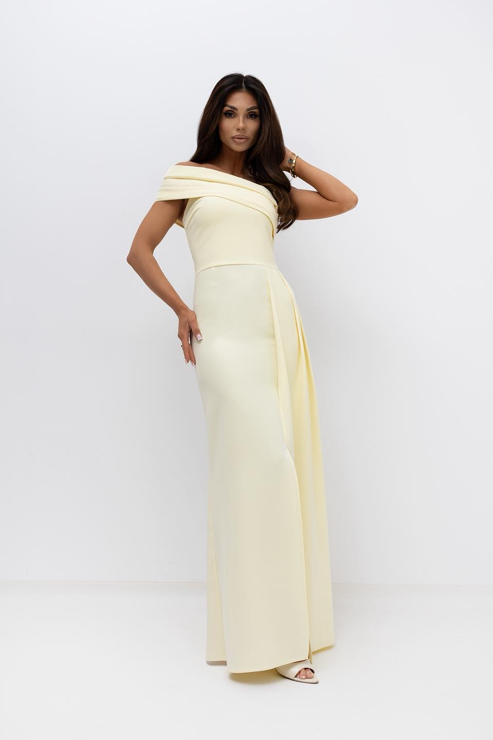 Elegancka dopasowama sukienka maxi Kristi yellow