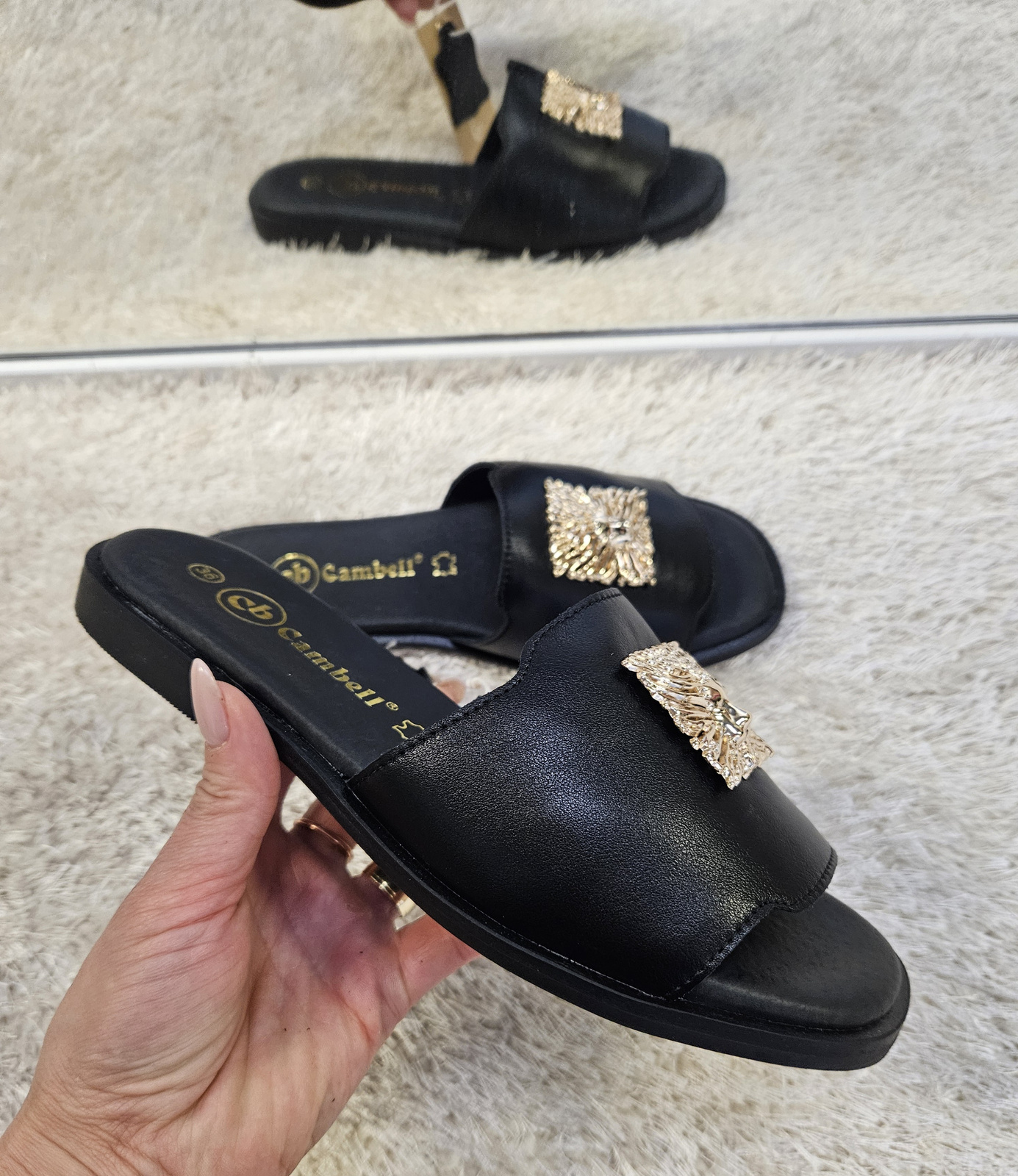 Klapki damskie ze skóry naturalnej Ana czarne