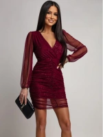 Eleganka Sukienka mini siateczkowa z brokatem i kopertowym dekoltem SCARLET bordowy