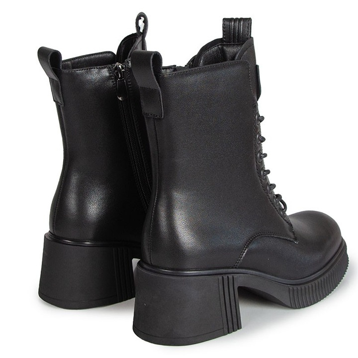 Botki damskie ze skóry naturalnej wysokie sznurowane na klocku czarne