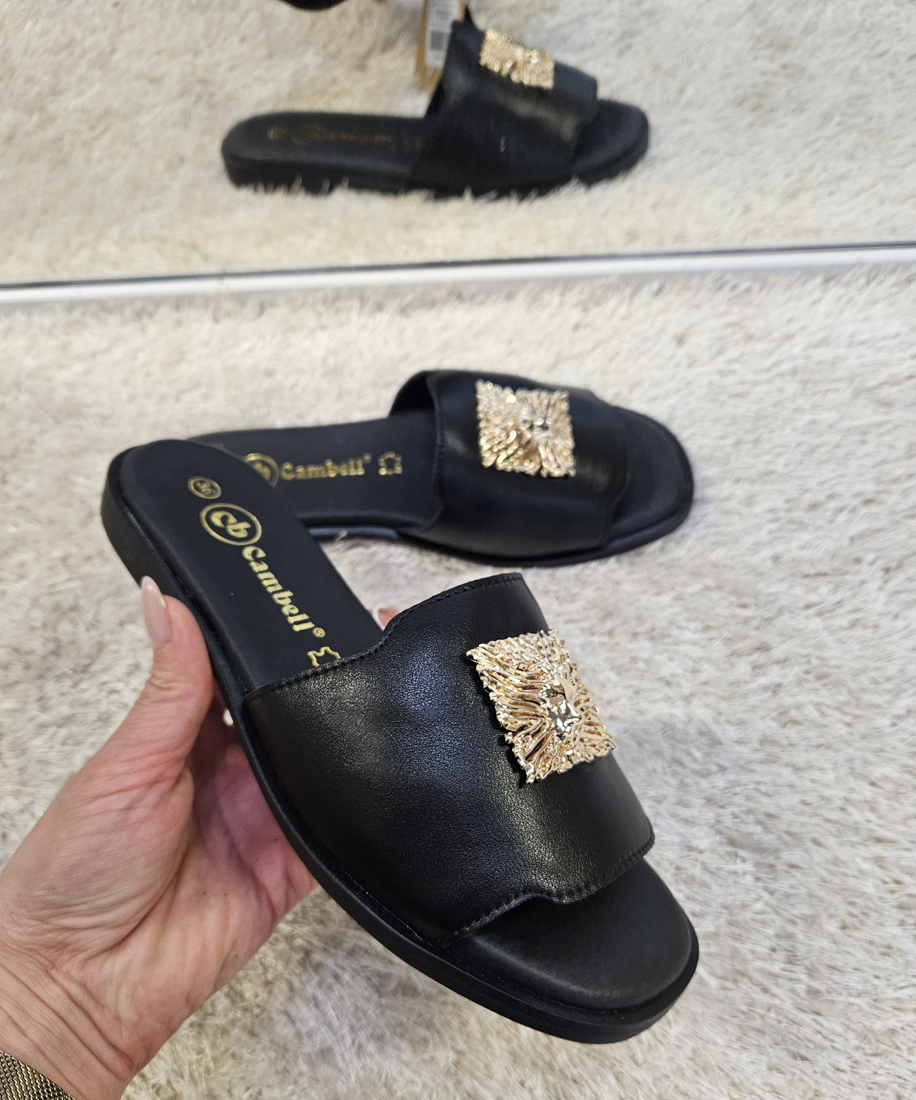 Klapki damskie ze skóry naturalnej Ana czarne