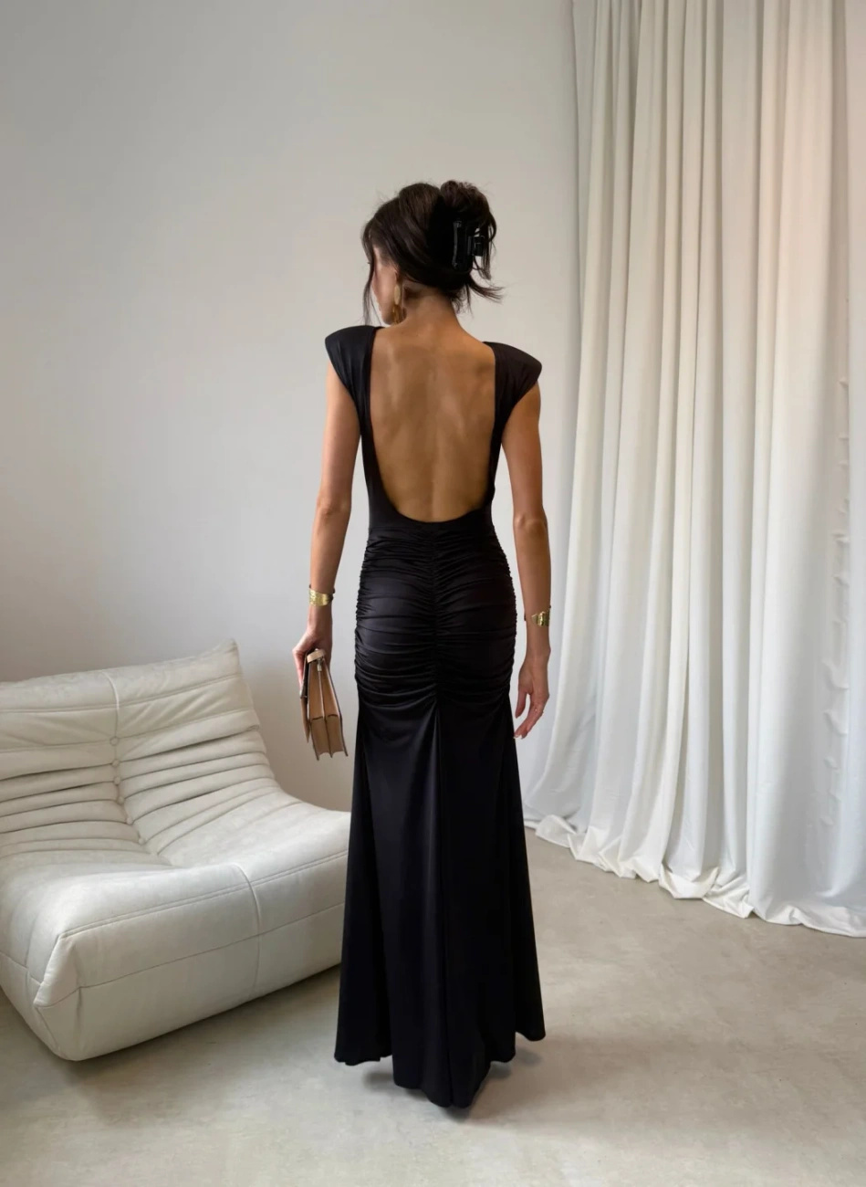 Aurelia - sukienka maxi w kolorze czarnym