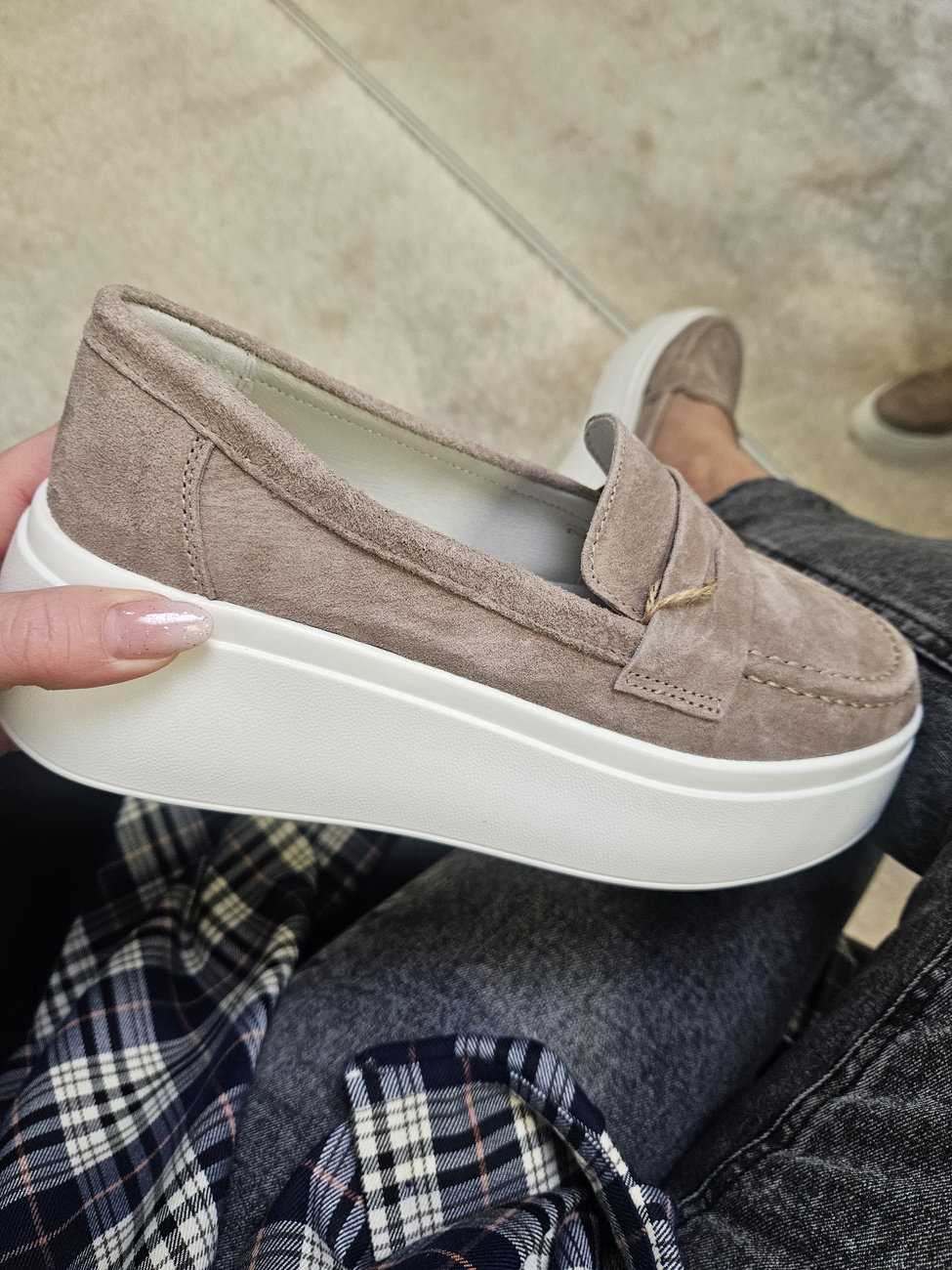 Mokasyny damskie na platformie ze skóry naturalnej beżowe