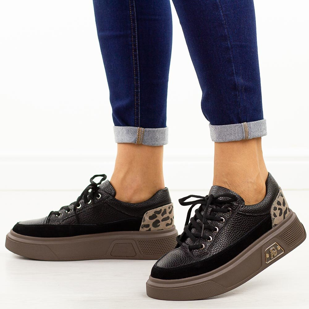 Skórzane półbuty damskie  na platformie beżowe