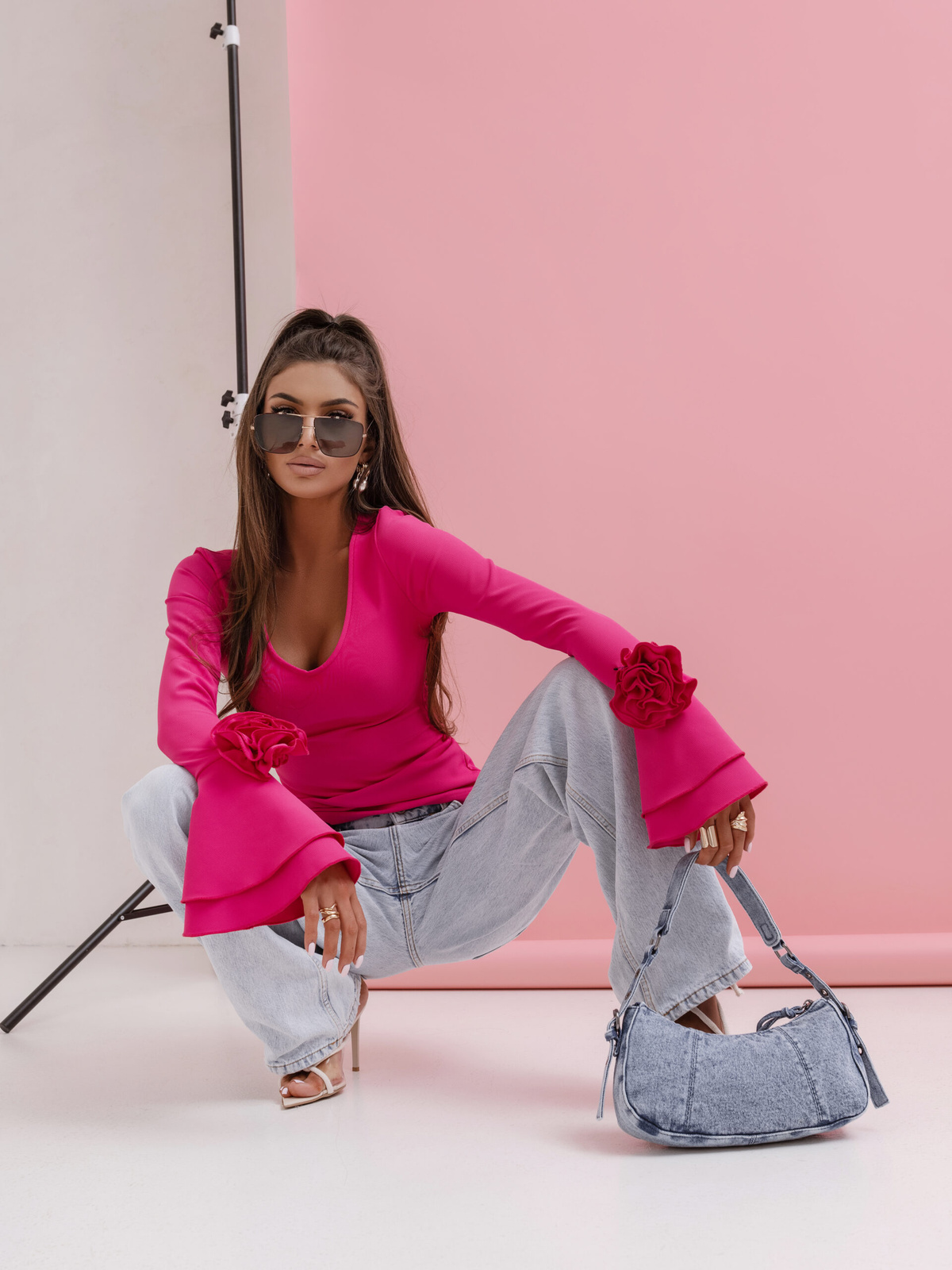 Elegancka Bluzka ROSEA z różami i długim rękawem Fuksjowa