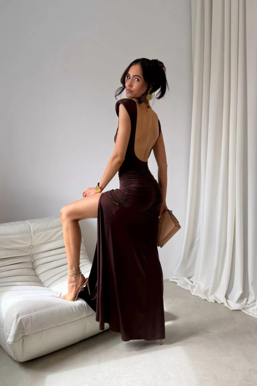 Aurelia - sukienka maxi w kolorze czekoladowym