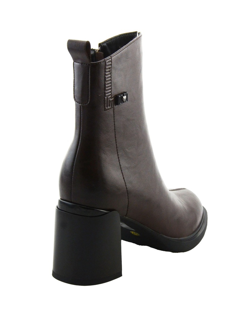 Botki damskie  skórzane na obcasie ocieplane  brązowe