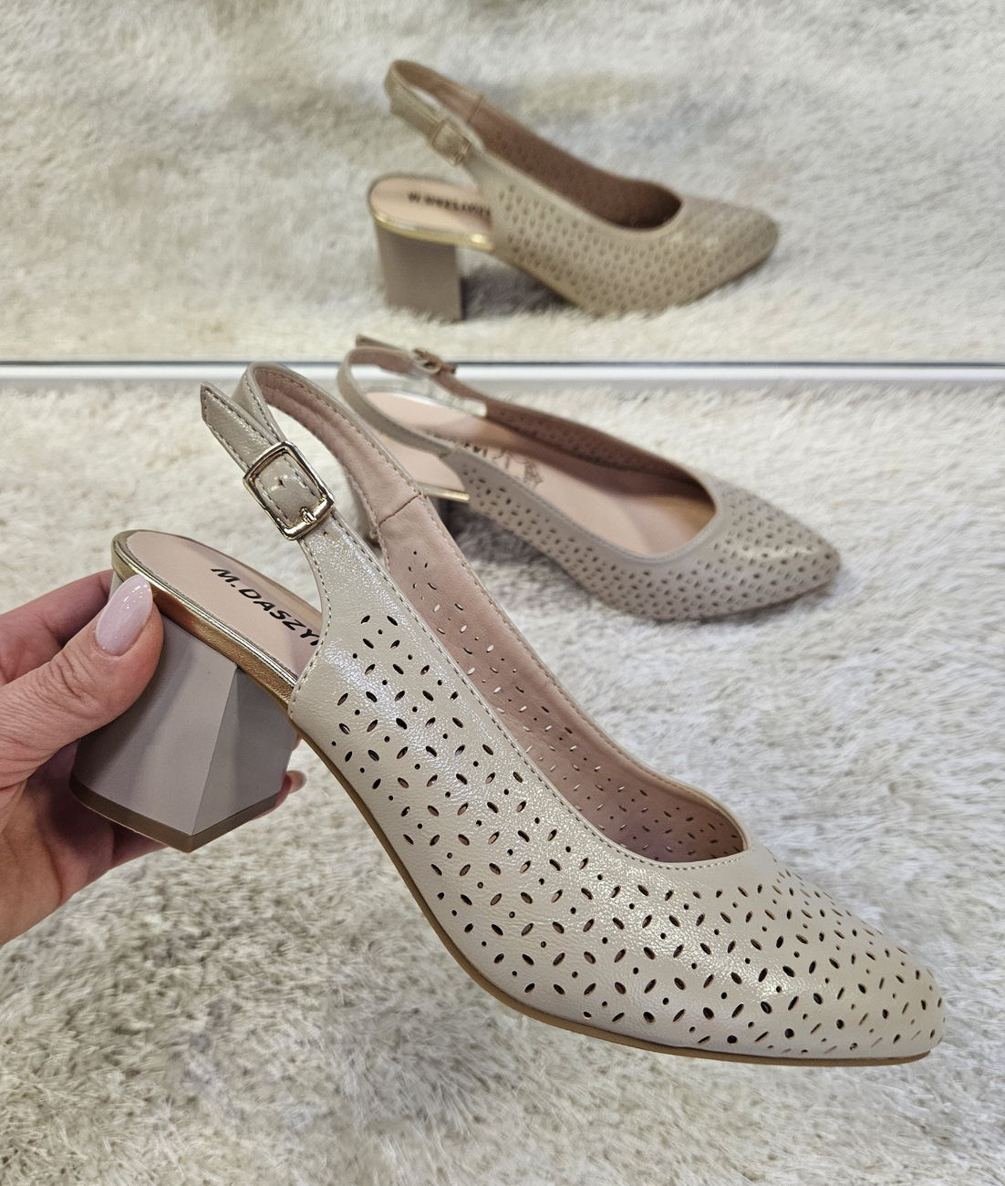 Eleganckie beżowe ażurowe czółenka damskie 