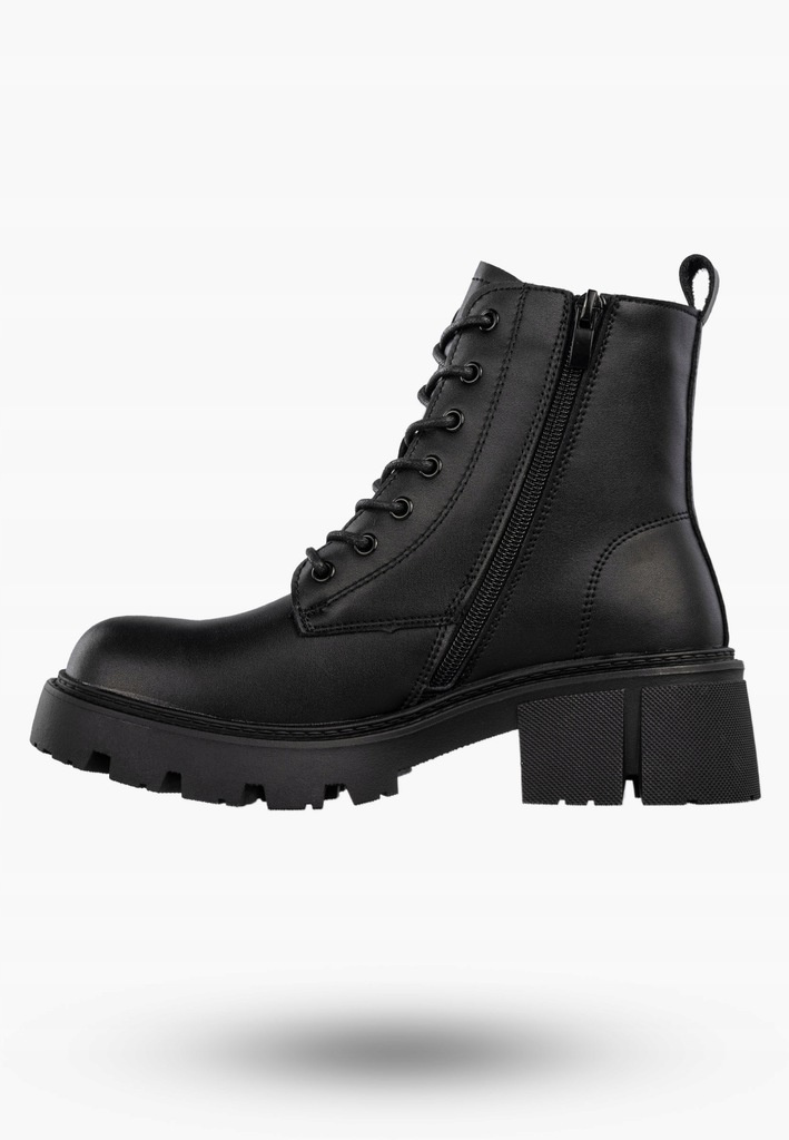 Botki damskie ze skóry naturalnej wysokie sznurowane na klocku czarne