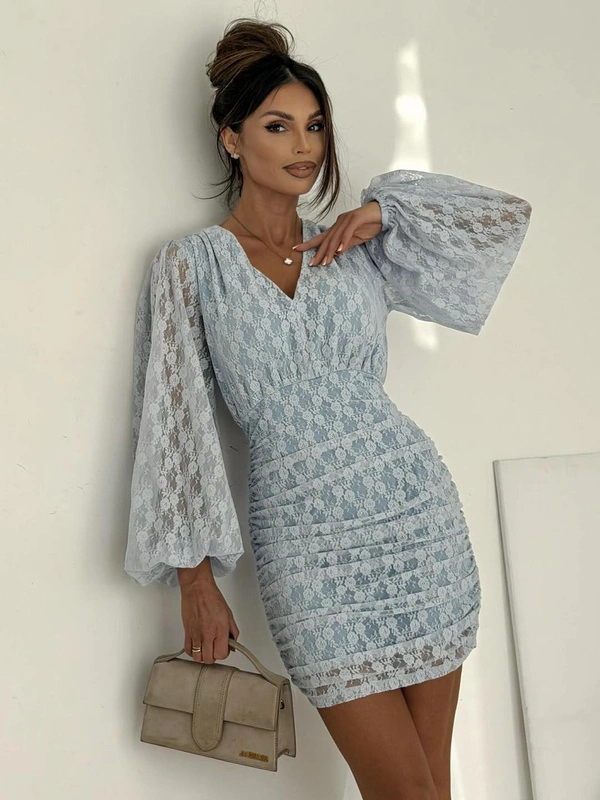 Elegancka mini Sukienka koronkowa Rosa błękitna