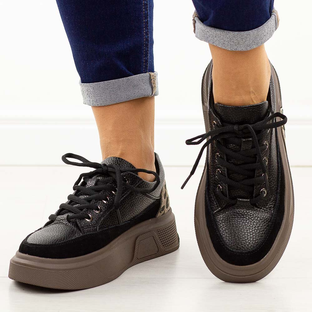 Skórzane półbuty damskie  na platformie beżowe