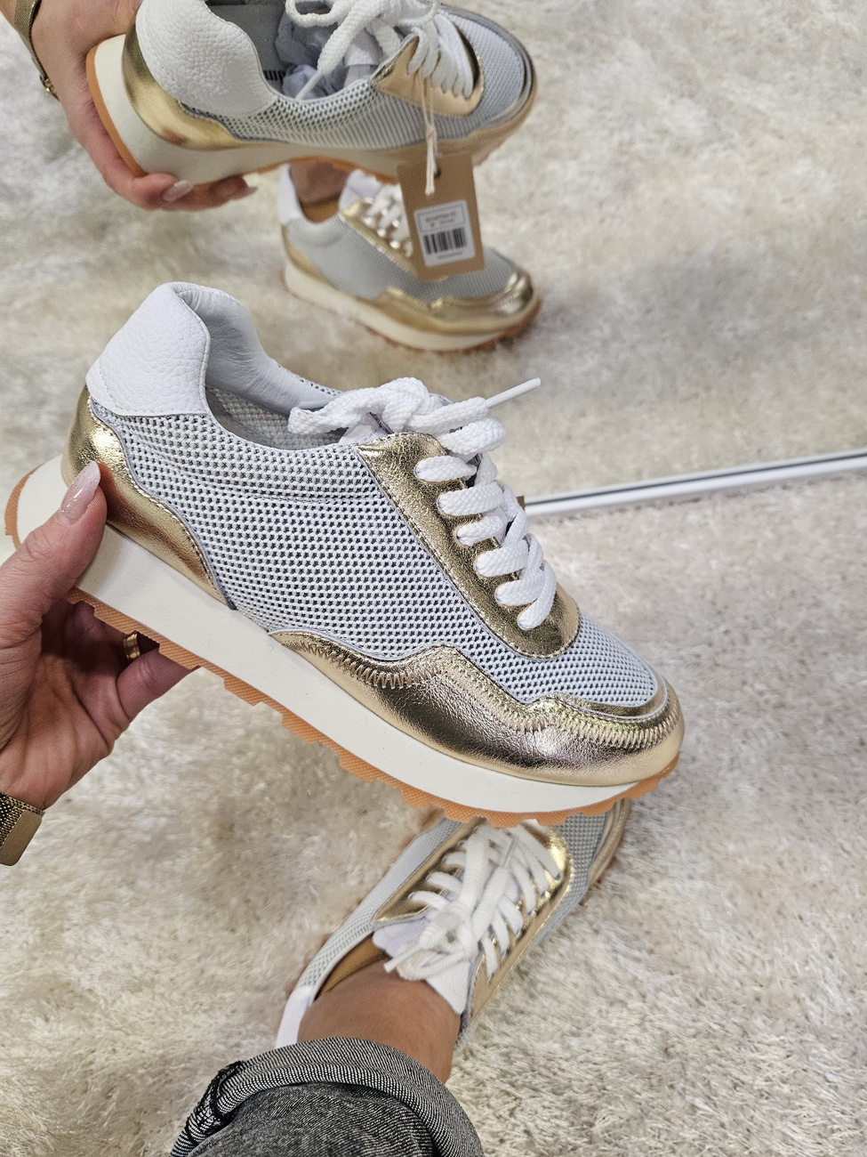 Sneakersy damskie  Złote skórzane półbuty ażurowe na platformie