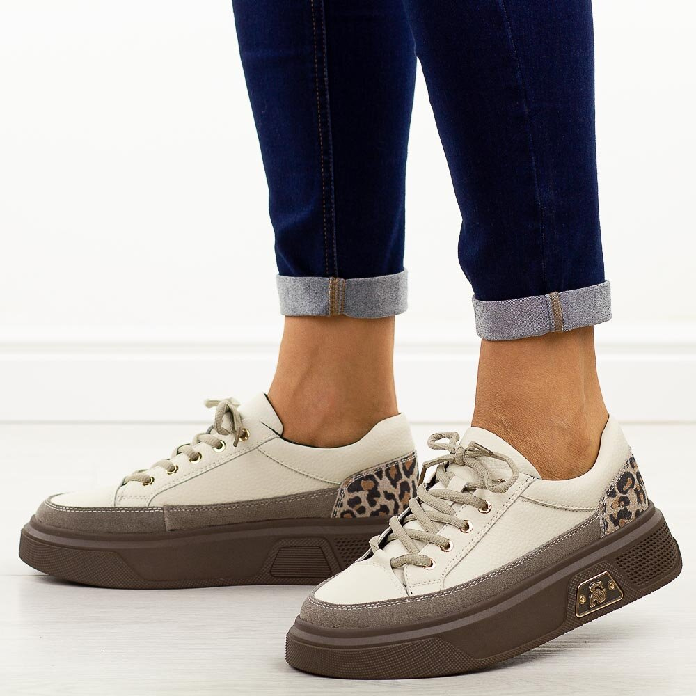 Skórzane półbuty damskie  na platformie beżowe