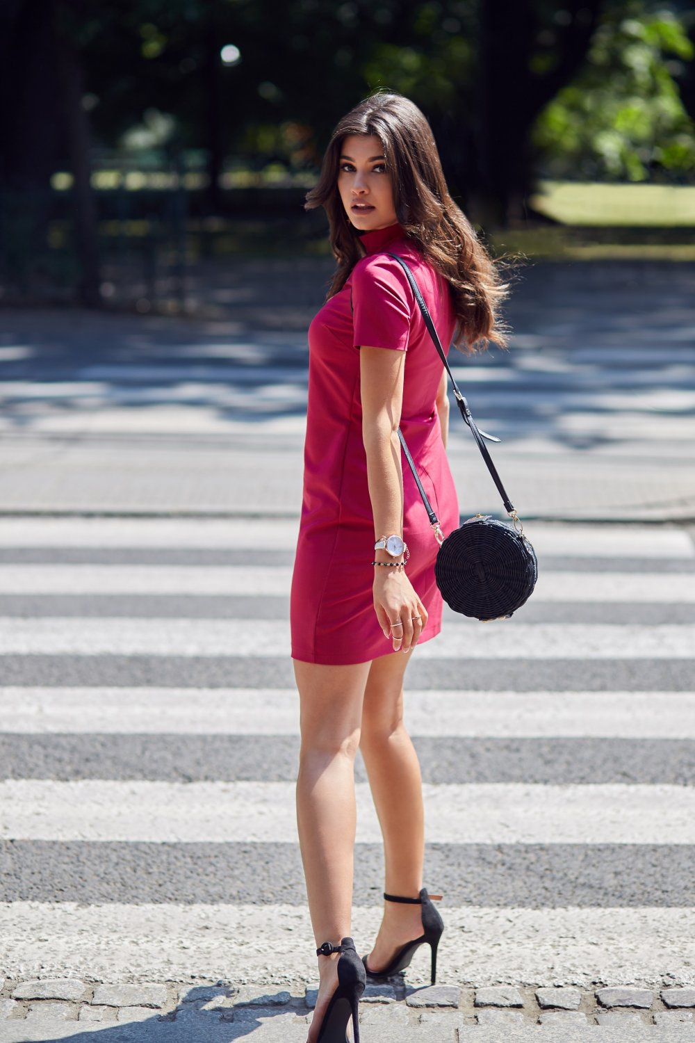  Elena Z Chokerem Bordowa Elegancka Mini Sukienka Na Wesele
