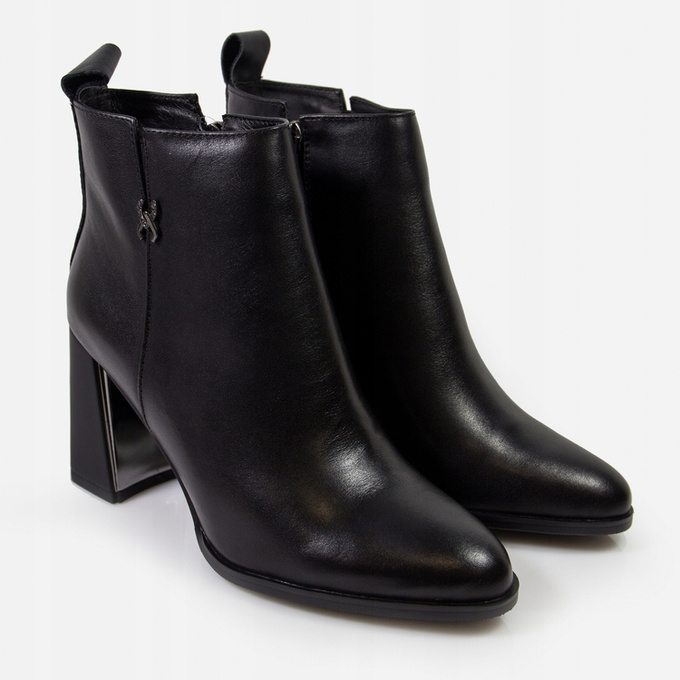 Botki damskie Czarne skórzane na obcasie ocieplane- czarne