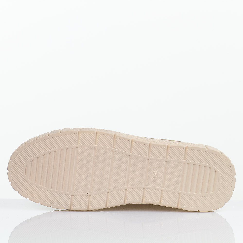 Beżowe skórzane półbuty damskie Cambell 