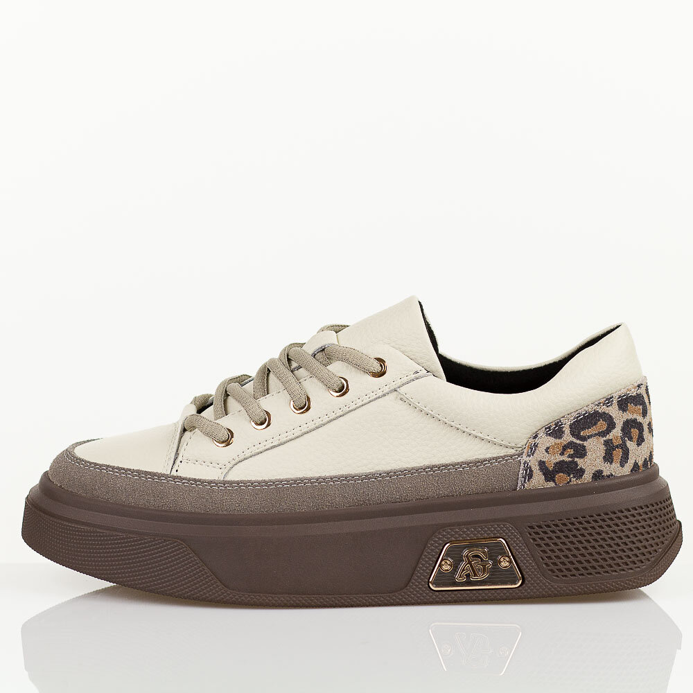 Skórzane półbuty damskie  na platformie beżowe