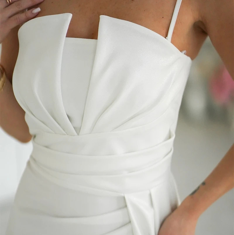 Sukienka Maxi Ecru Wieczorowa na Wesele z Rozcięciem