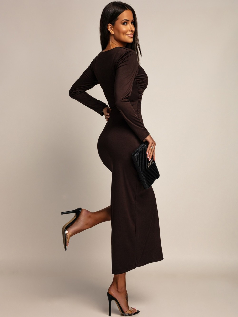 ELEGANCKA SUKIENKA MAXI Z WYCIĘCIEM ADA  czekoladowa